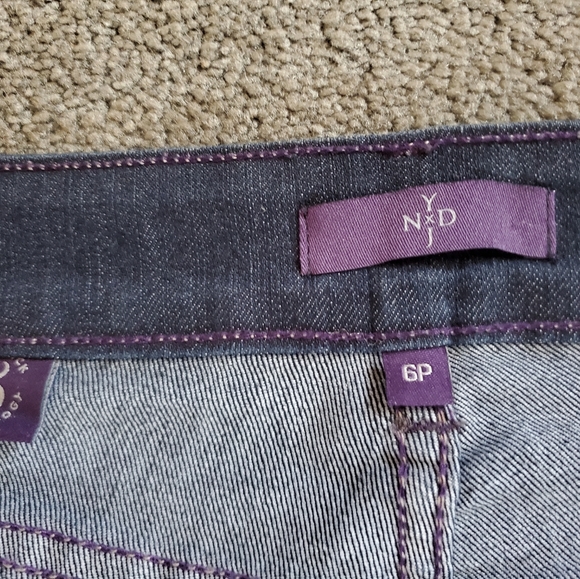 NYDJ DENUM JEANS - Picture 6 of 8